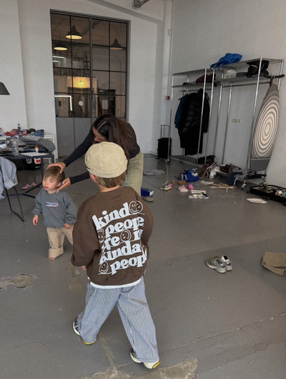 Kind People Sweatshirt Brown