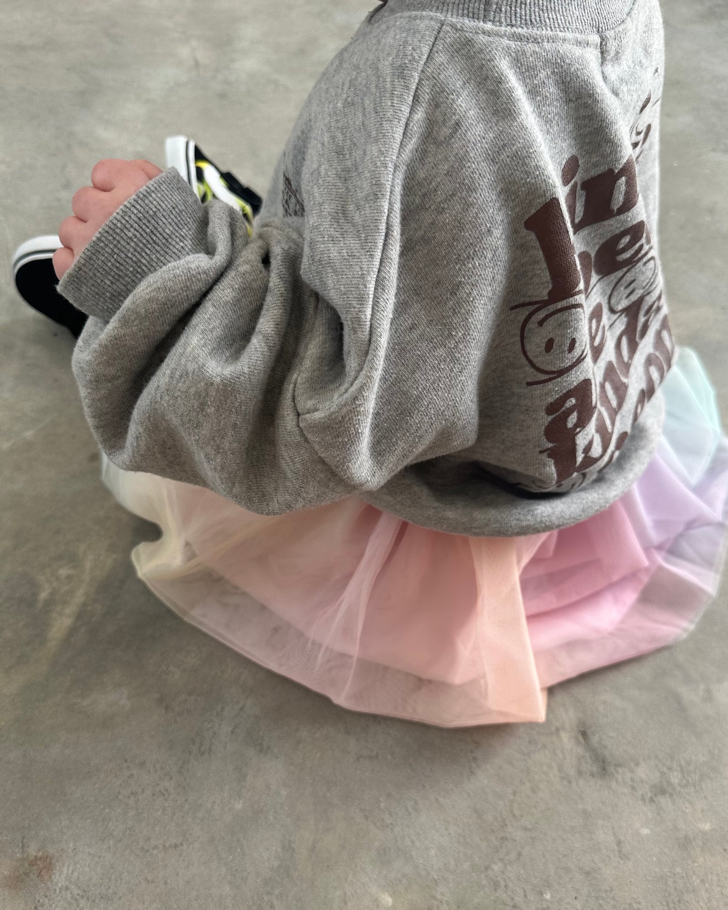 Kind People Sweatshirt Brown